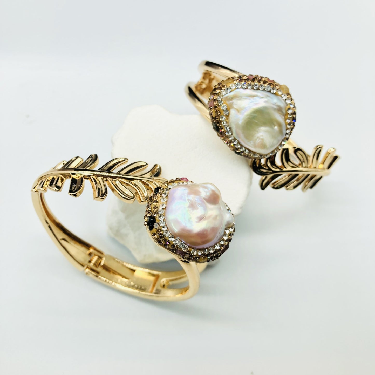 Alien baroque pearl bracelet