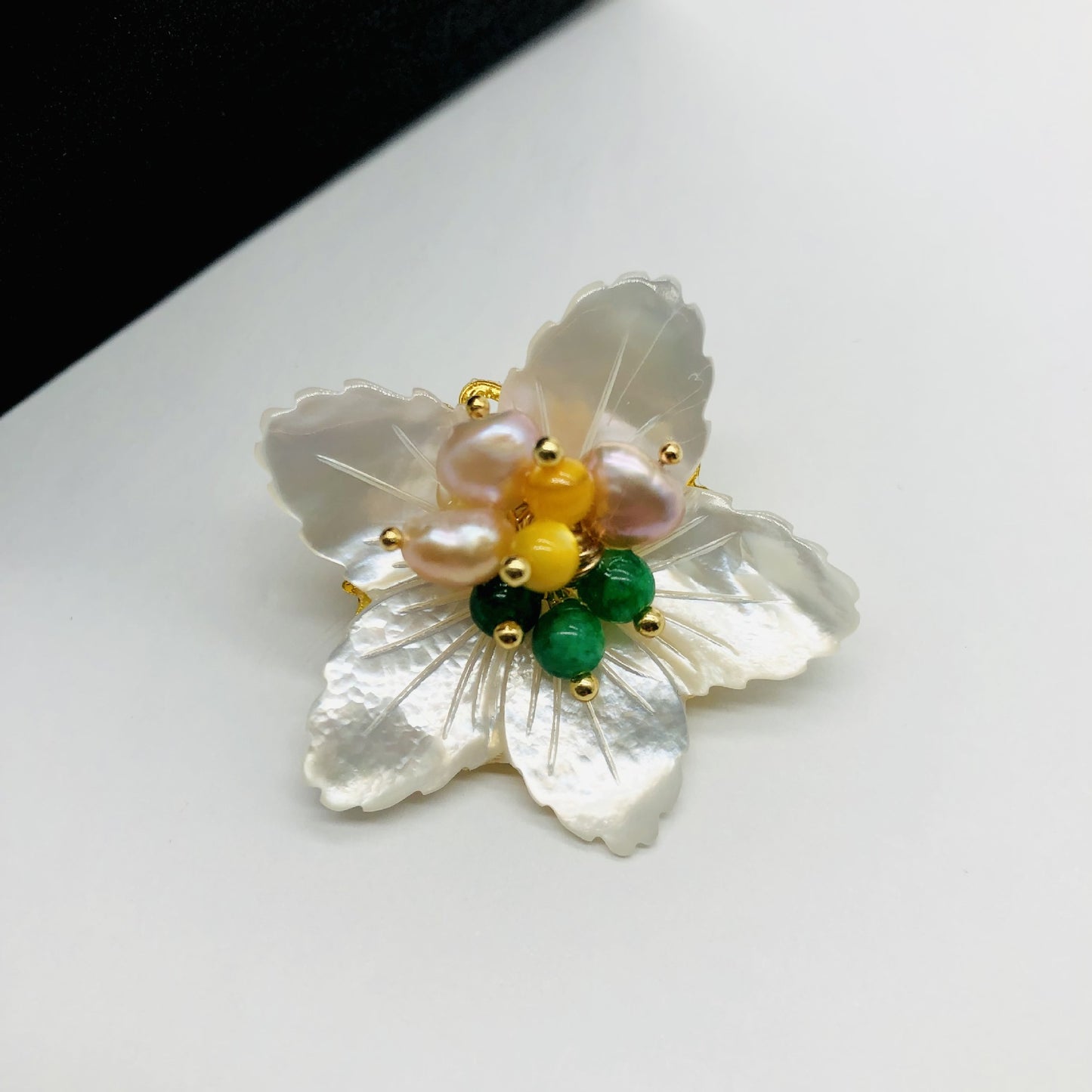 Leaf shaped flower brooch