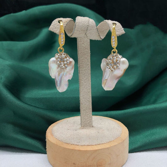 Baroque peal earrings