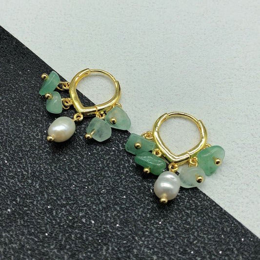 Green winter tent pearl earring
