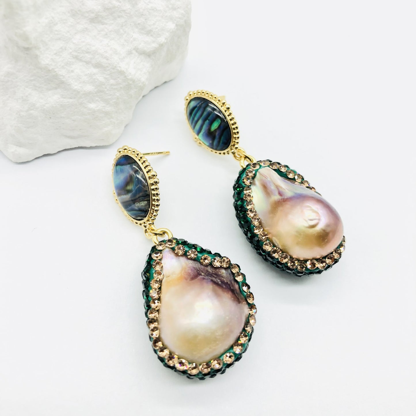 Court style inlaid green Czech diamond earrings