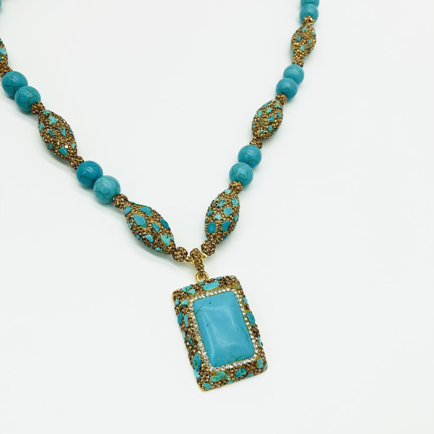 Turquoise pendant necklace