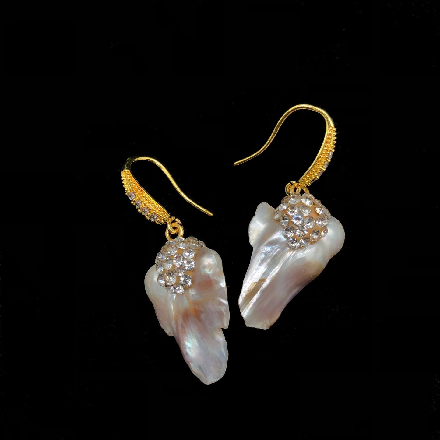 Baroque peal earrings