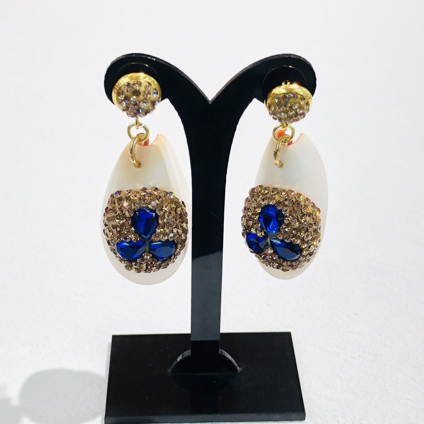 Natural conch shell earrings