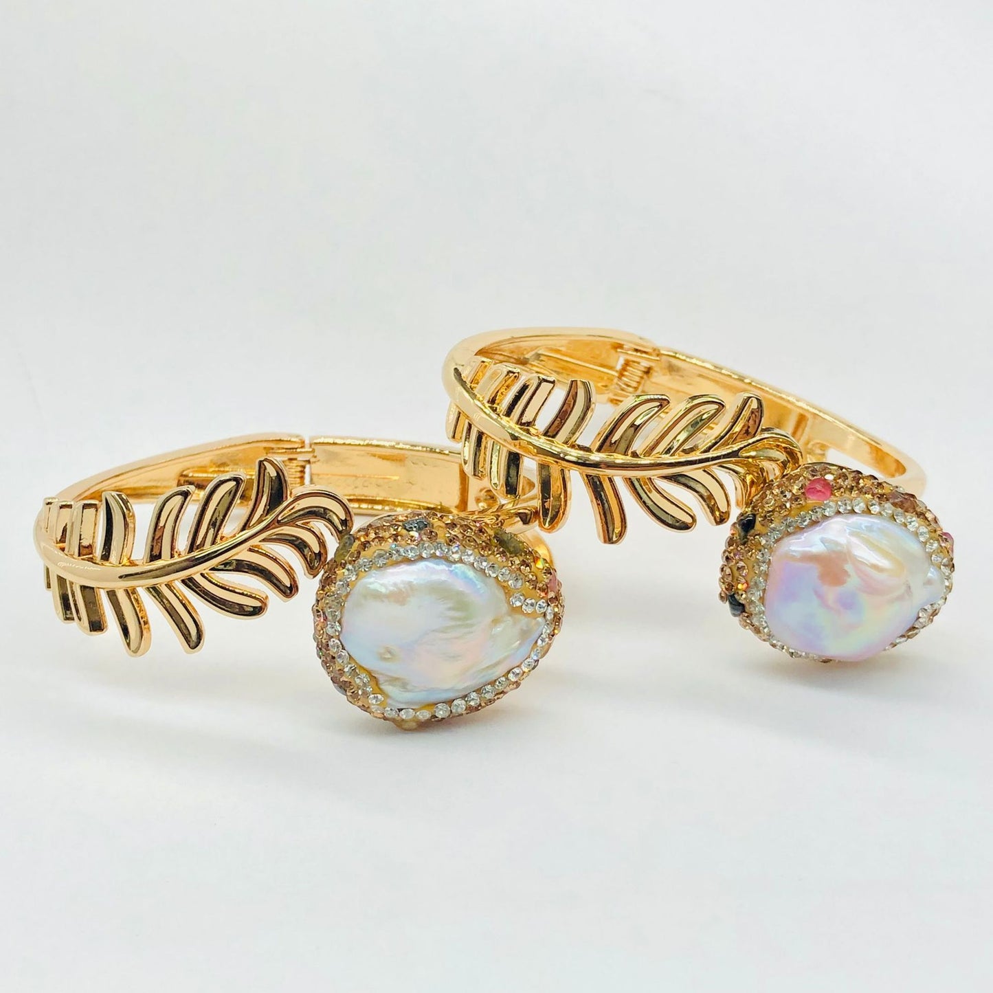 Alien baroque pearl bracelet